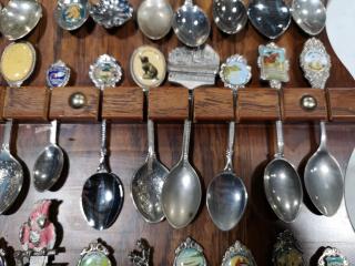 96x Decorative Display Spoons w/ 2x Wooden Wall Boards