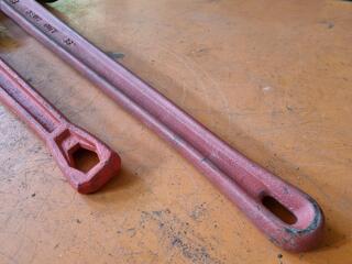 2x Large Pipe Wrenches, 24" & 36" Sizes