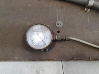 Mounted Pressure Guage and Pipe