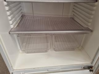 Fisher & Paykel 373L Refrigerator Freezer