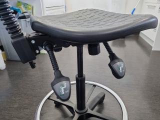 Damba Adjustable Laboratory / Office Chair