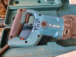 Makita Corded Reciprocating Saw w/ AVT