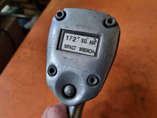 2x Air Impact Wrenches