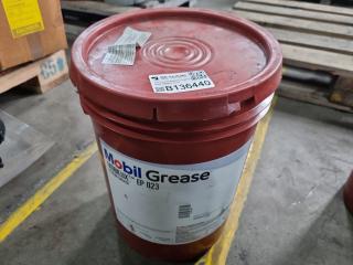 New 20 Litre Pail Mobil Grease