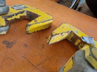 Pair of Camlok PH4/A Pipe Hooks, 4000kg Capacity
