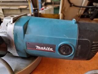 Makita Corded 230mm Angle Grinder 9069