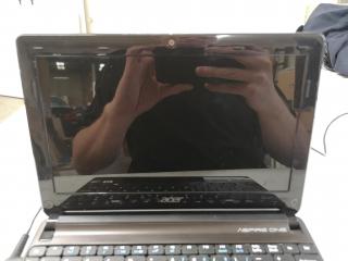 Acer Aspire One D270 Netbook Computer