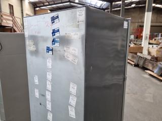 Westinghouse 330L Refrigerator Freezer