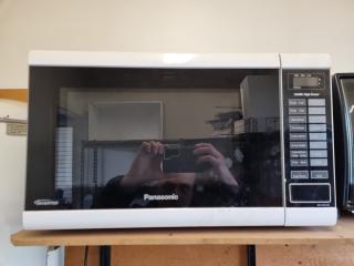 Panasonic 1100W Inverter Microwave