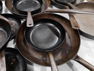 25x Assorted Comnercial Kitchen Fry Pans