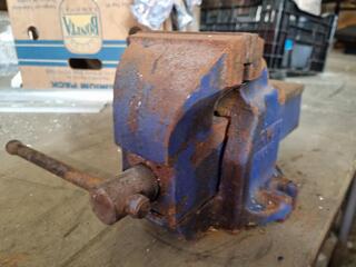 Record / Irwin No.3 Benchtop Vice