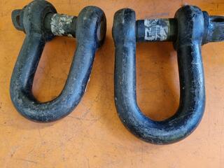 2x D-Shackles, 7-Ton Capacities