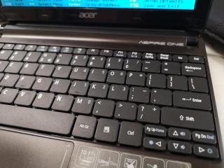 Acer Aspire One D270 Netbook Computer