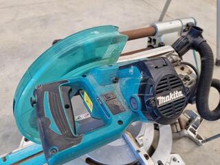 Makita Corded Slide Compound Mitre Saw w/ Stand