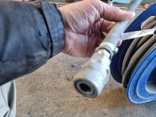Retracting Air Hose Reel Assembly