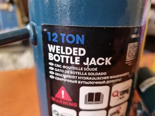 2x Bottle Jacks