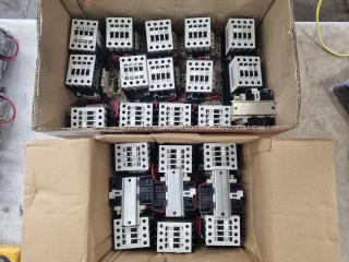 24x GE General Electric 3-Phase Contactors
