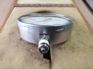 Large Pressure Gauge