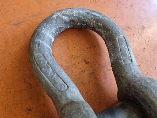 25-Ton Bow Shackle