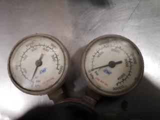 2x Pressure Gauges + Welding Regulator + Storage Box