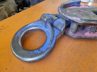 3000kg Vertical Plate Clamp by Challenger