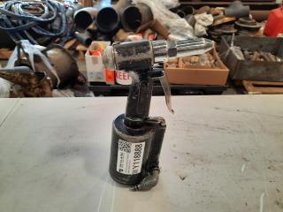 Pneumatic Rivet Gun