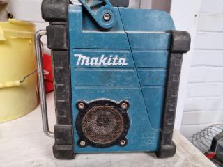 Makita Jobsite Radio DMR107, has faults