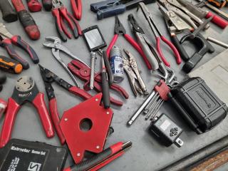 Large Assortment of Handtools