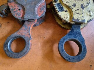 2x 3-Ton Capacity Vertical Plate Clamps