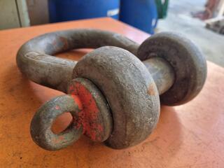 25-Ton Bow Shackle