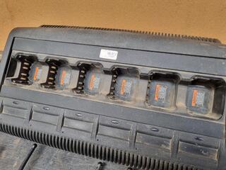 6x Motorola DF3601 2-Way Radios w/ Charger, All Failty Batteries