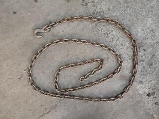 Bucket of Assorted Lifting Chains