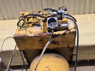 Very Large Hydraulic Press Assembly
