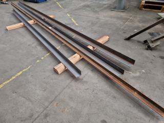 4x Lengths of Steel Angles