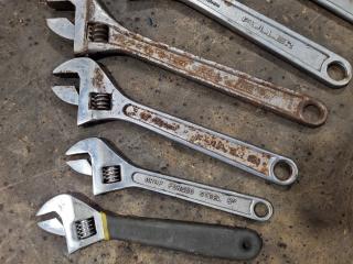 8x Assorted Adjustable Wrenches