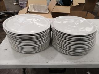 37x Italian Porcelian Serving Plates by Saturnia,, 330mm Dia