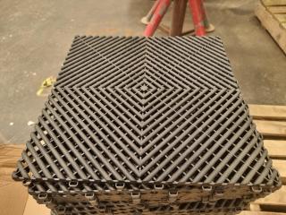 25 Interlocking Flooring Mats/Tiles