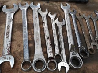 19x Assorted Wrenches, Spanners, Breaker Bar, & More