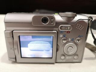 2x Point & Shoot Digital Cameras by Canon & Sony, 7.1mp