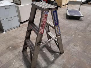 Indalex Pro Series 875mm Aluminum Step Ladder