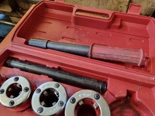 Ratchet Pipe Threading Tool Set