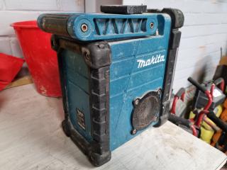 Makita Jobsite Radio DMR107, has faults