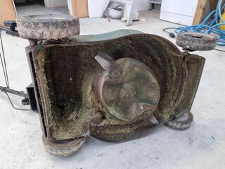 Victa V40 Petrol Lawnmower