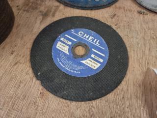Large Assortment of Grinding/Cutoff Discs