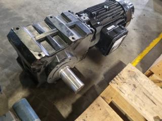 7.4hp Motor with Right Angle Drive