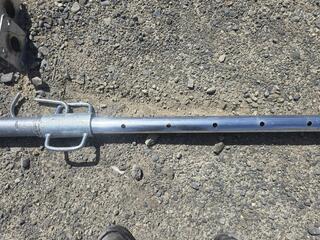 Adjustable steel props