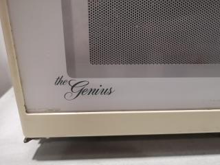 National The Genius 600W Microvave Oven