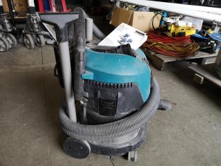 Makita 20L Wet / Dry Vacuum VC2012L