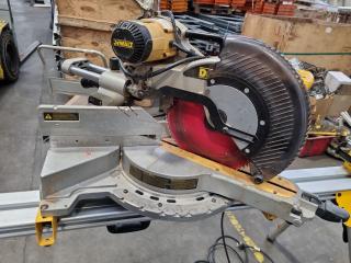 DeWalt Double Bevel Sliding Compound Mitre Saw w/ Stand