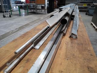 Assorted Lengths of Aluminium Material